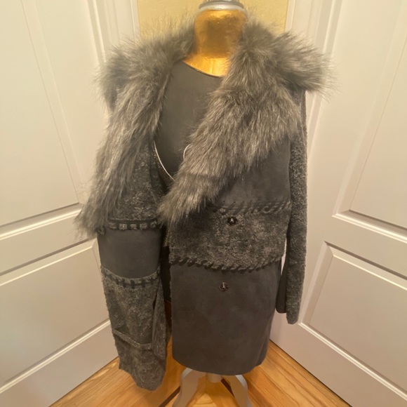 NWT ELIE TAHARI GORGEOUS FAUX FUR COAT - Picture 7 of 11